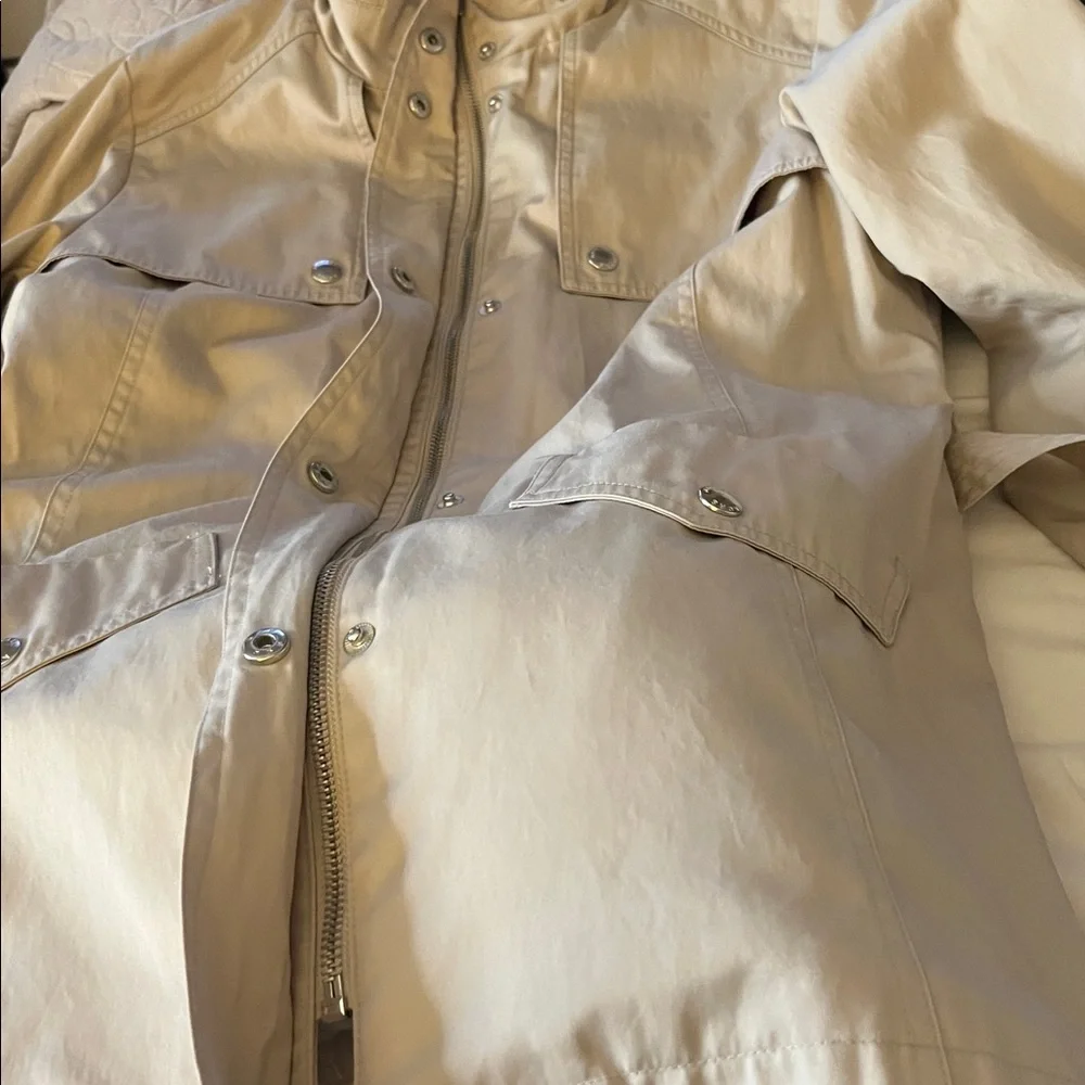 Michael Michael Kors Women’s Light Khaki Beige Belted Trench Coat Sz L